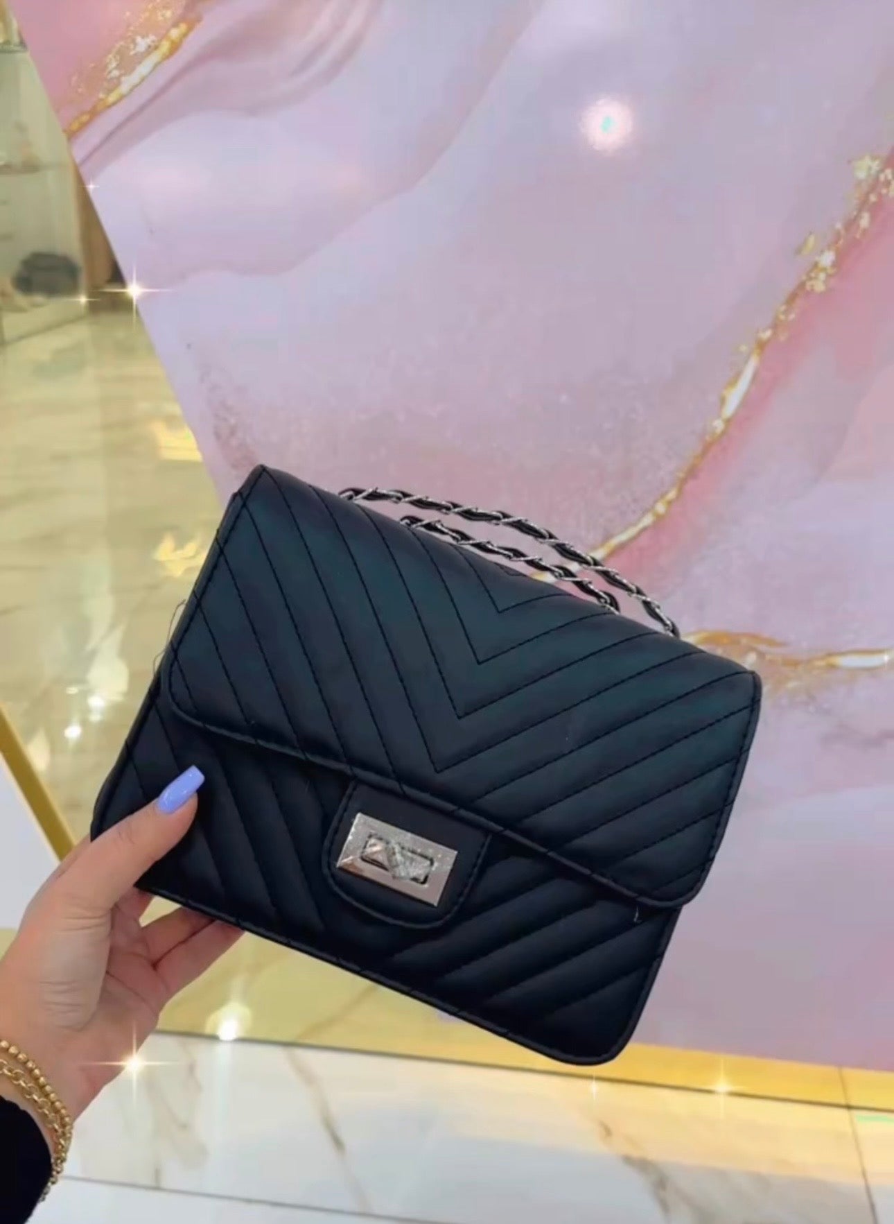Chanel Media Nera